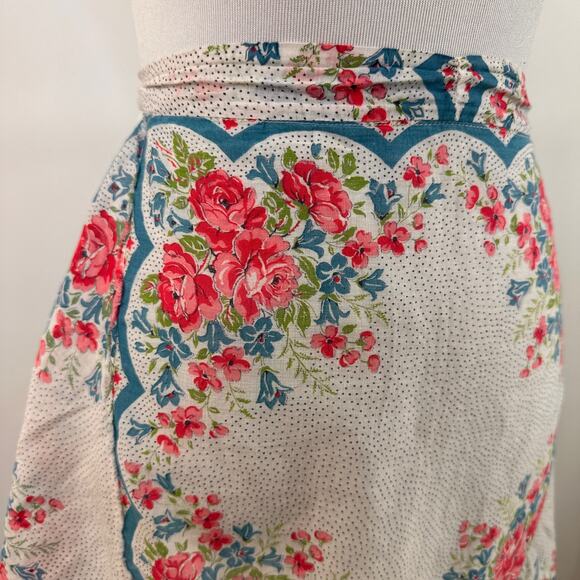 Beautiful Dainty Floral Victorian Print Hanky Bottom Apron One Size - Picture 2 of 6